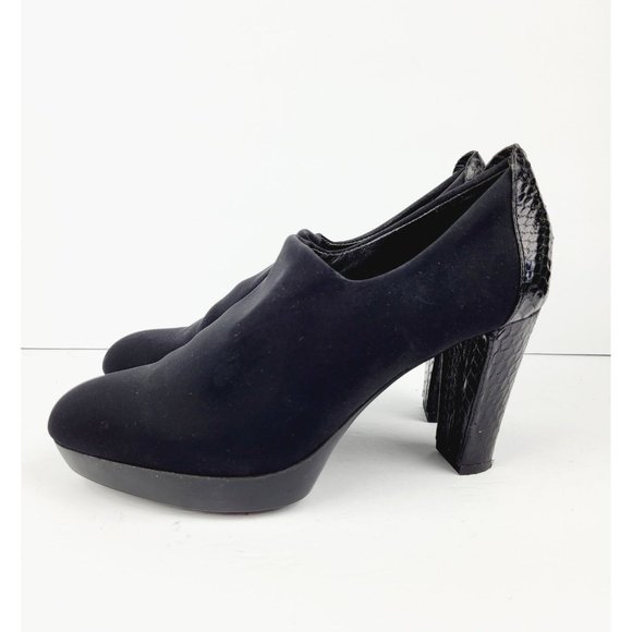 Donald J Pliner Stretch Pump - Size 6.5‎ - Picture 5 of 10